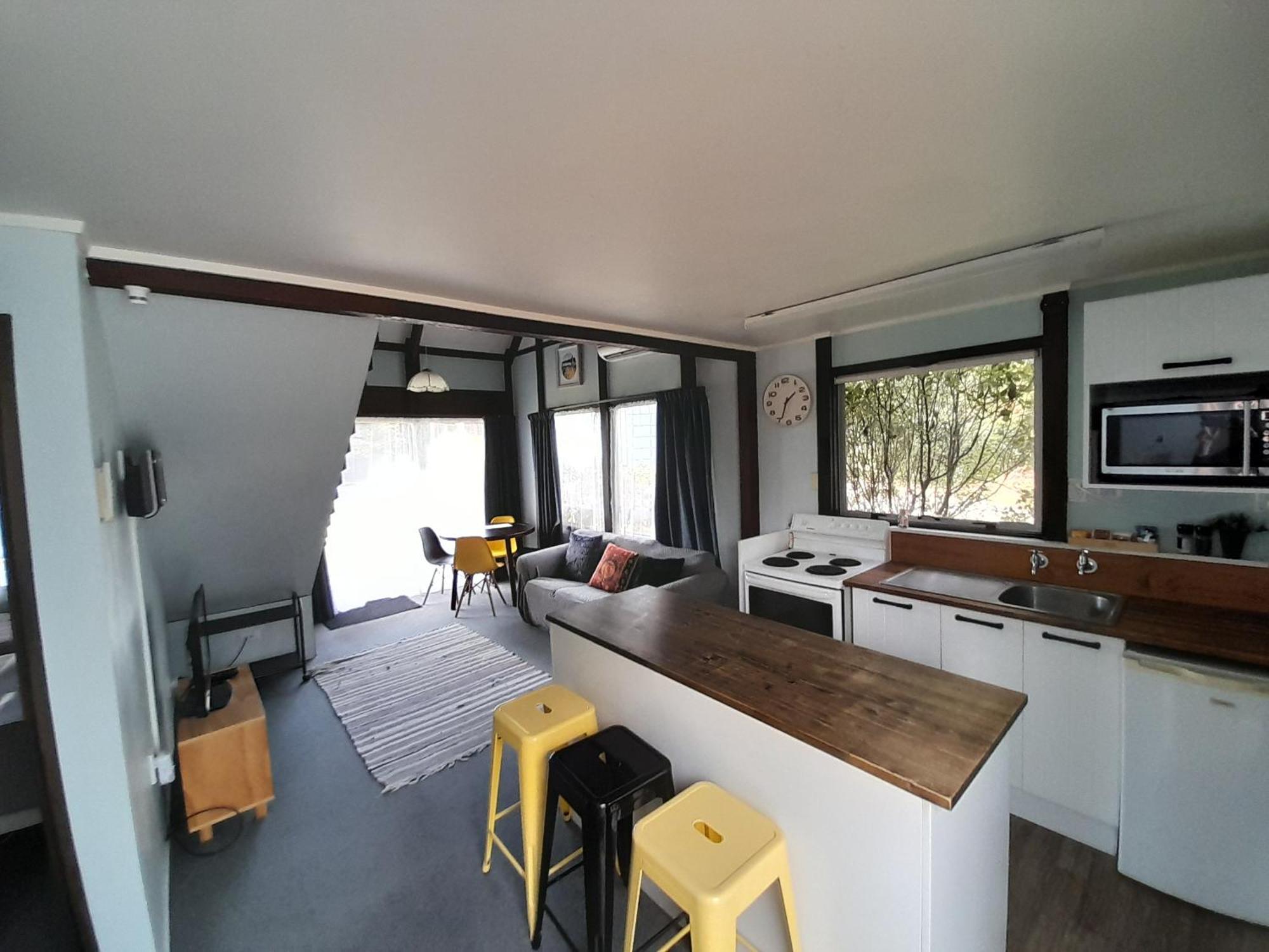 Tokaanu Lodge Motel ตูรางี ภายนอก รูปภาพ