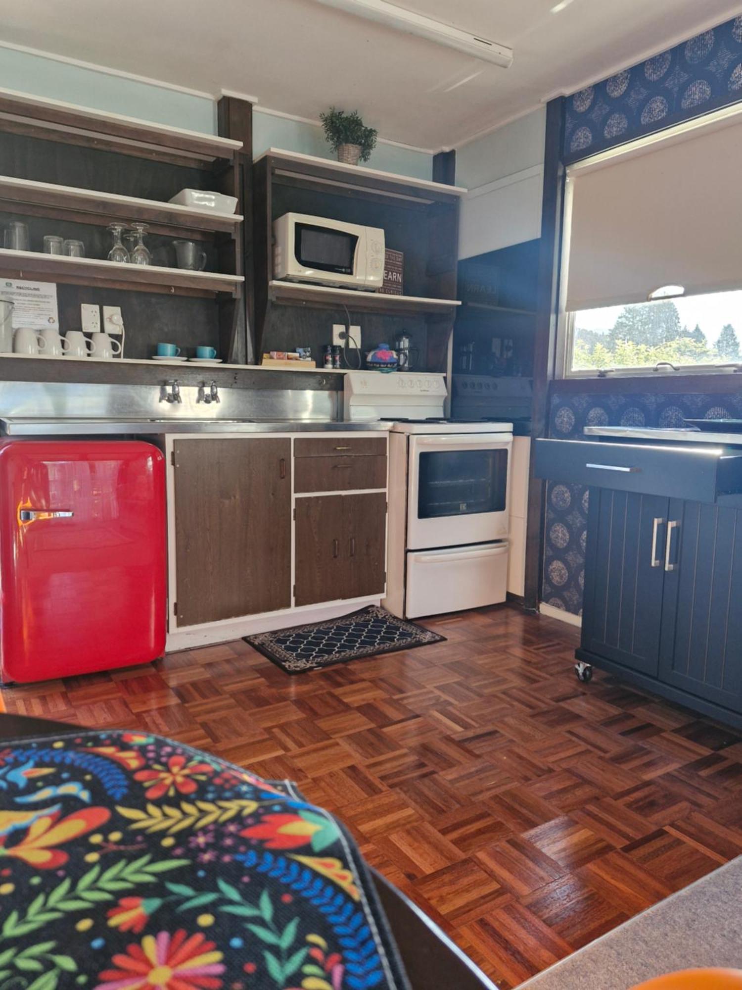 Tokaanu Lodge Motel ตูรางี ภายนอก รูปภาพ