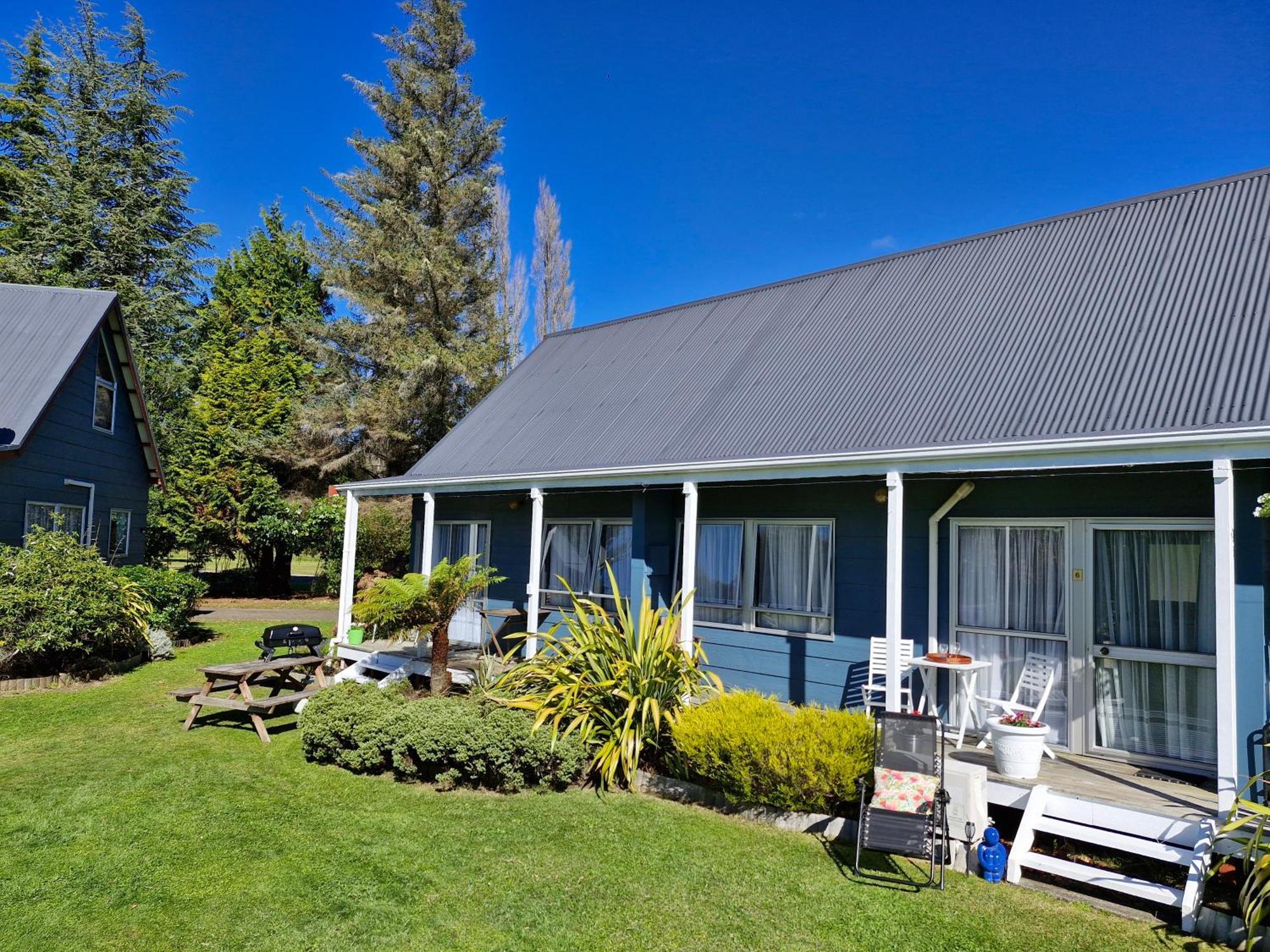 Tokaanu Lodge Motel ตูรางี ภายนอก รูปภาพ